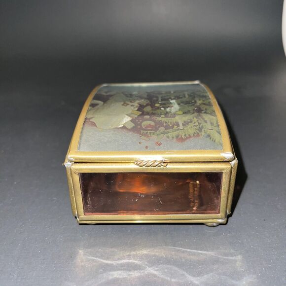 VTG Bessie Pease Gutmann Glass & Brass Trinket Box Foil Artwork Via Vermont - Picture 2 of 5